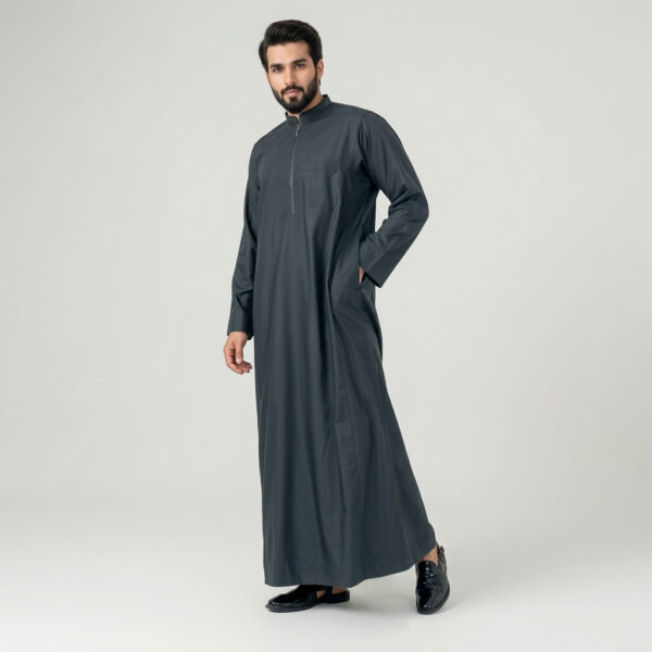 Men’s Black Plain Zipper Thobe